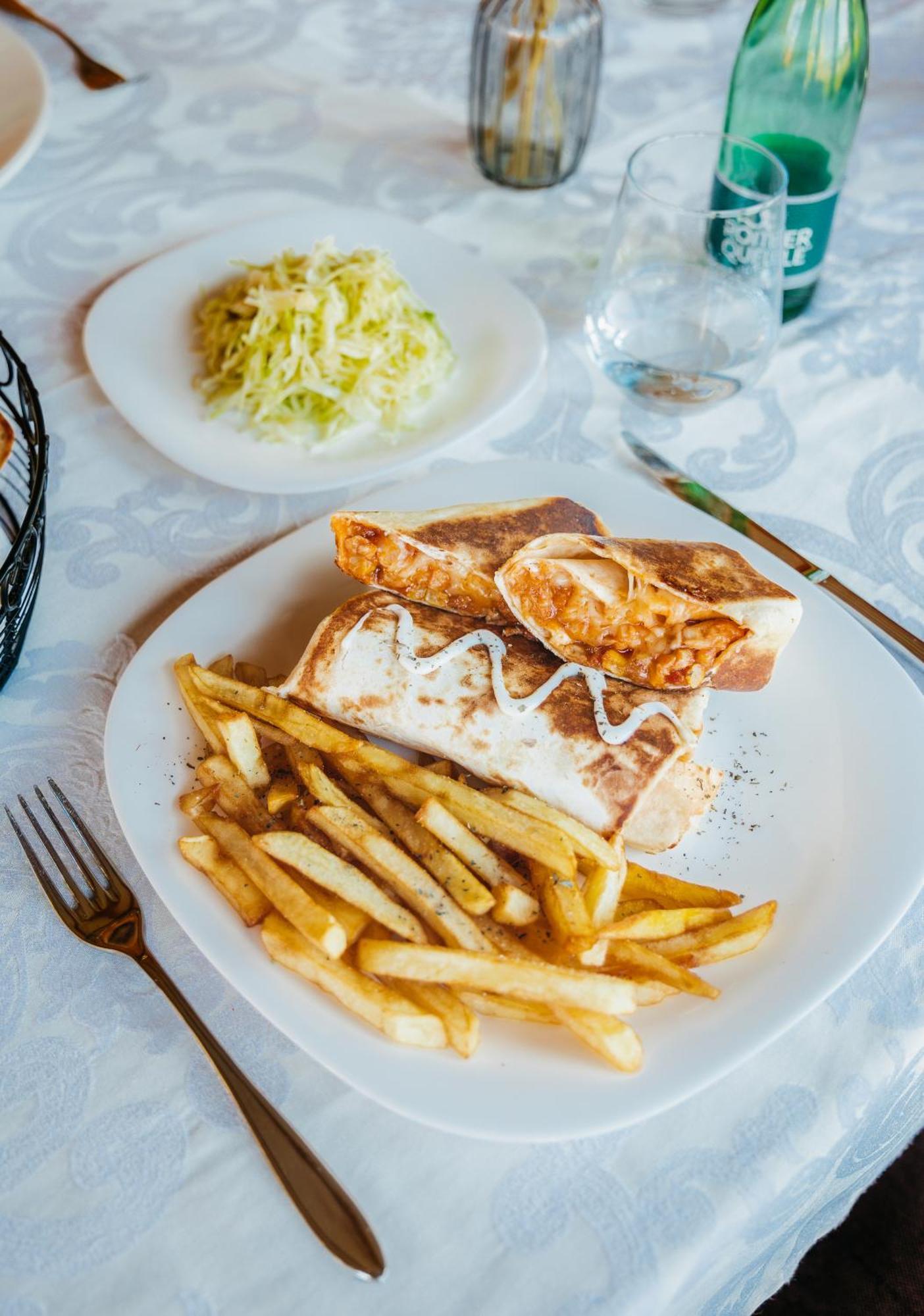 Hotel Pansion Mihica Dvori Babina Greda Esterno foto