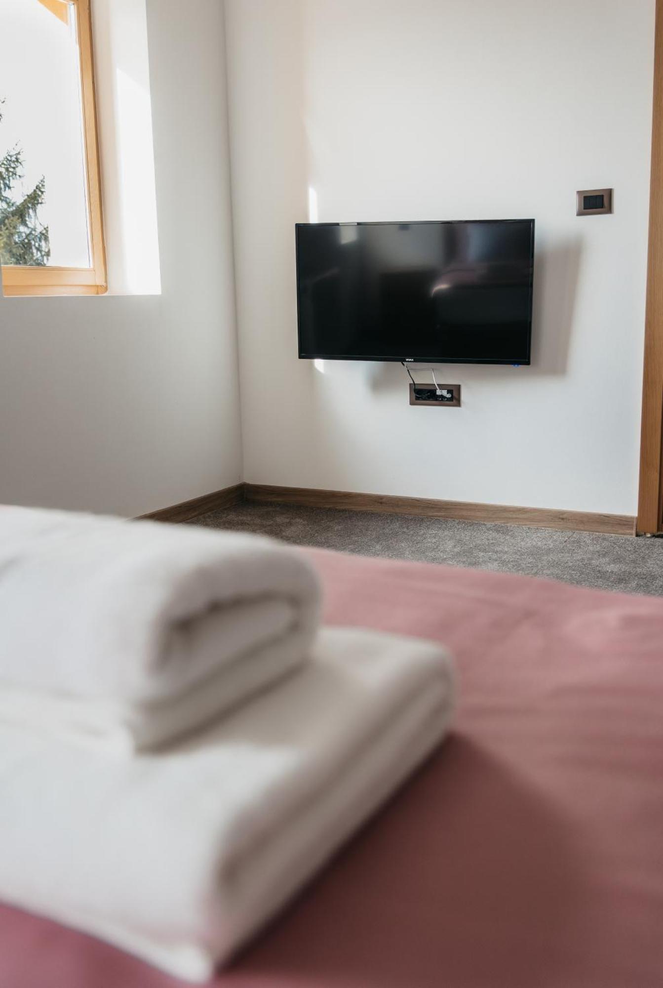 Hotel Pansion Mihica Dvori Babina Greda Esterno foto