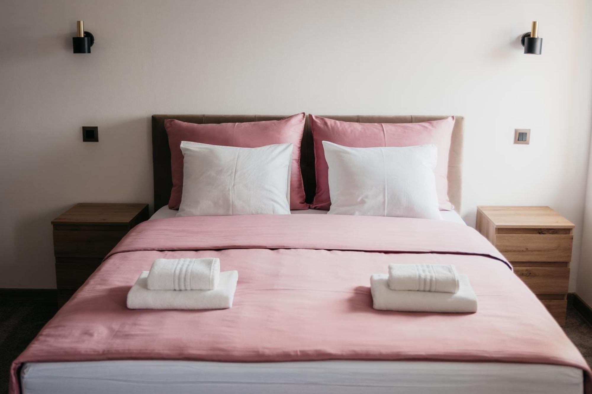 Hotel Pansion Mihica Dvori Babina Greda Esterno foto